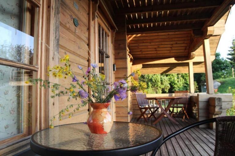kangru-holiday-home-balcony